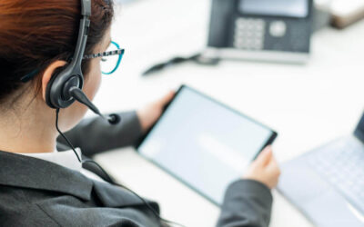 Desvíos automáticos en call centers: cómo mejorar la eficiencia con bases de datos optimizadas